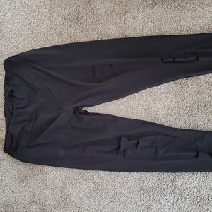 Distressed leggings